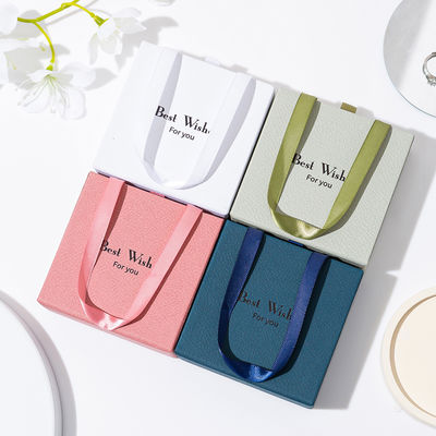 বিলাসবহুল কাস্টম প্রিন্ট করা ক্রাফট কাগজ গয়না বাক্স কানের দুল এবং নেকলেস জন্য পুনর্ব্যবহারযোগ্য কাগজ রিং বাক্স পরিবেশ বান্ধব উপহার প্যাকেজিং মহিলাদের জন্য