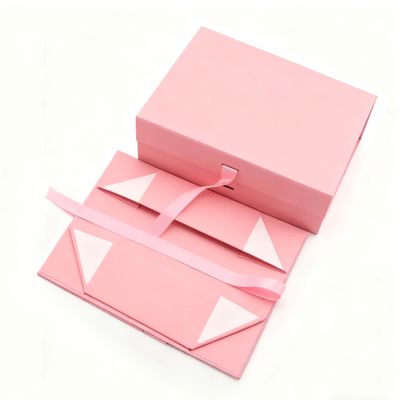 কাস্টম লোগো মানের ফিতা ভাঁজ বক্স গোলাপী কালো আয়তক্ষেত্রাকার আকৃতির ম্যাট ল্যামিনেশন এমবসিংয়ের জন্য আর্ট পেপার প্যাকেজিং