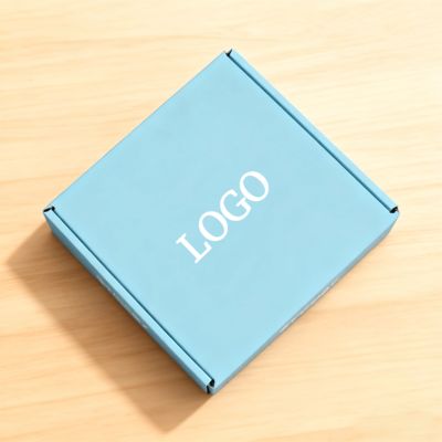 জুতা কাপড় ভাঁজ করার জন্য কাস্টম ঢেউতোলা কাগজের বাক্স, বিমান শিপিং এবং চকচকে ল্যামিনেশন স্পঞ্জ লাইনার সহ প্যাকেজিং