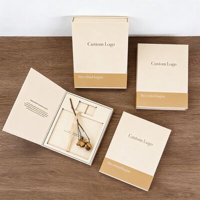 ক্রীড়া কার্ডের জন্য কাস্টম লোগো ফ্যাশন ইভা শক্ত কার্ডবোর্ড ম্যাগনেটিক উপহার প্যাকেজিং বক্স