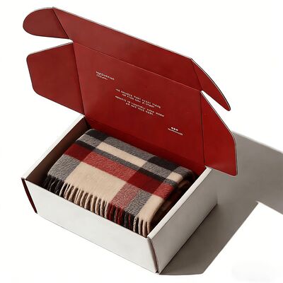 লোগো সহ পোশাক শিপিং এবং প্যাকেজিংয়ের জন্য কাস্টম সাদা কার্ডবোর্ড ভাঁজযোগ্য এবং পুনর্ব্যবহৃত বাক্স