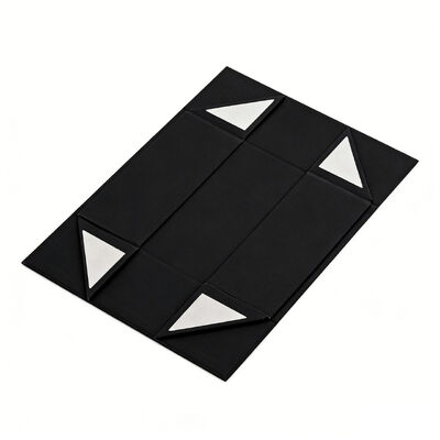 পাইকারি পরিবেশ বান্ধব চৌম্বকীয় প্যাকেজিং উপহার বাক্স হ্যান্ডেল কাস্টম কালো কার্ডবোর্ড স্পঞ্জ ম্যাট স্পোর্ট কার্ডের জন্য ল্যামিনেশন