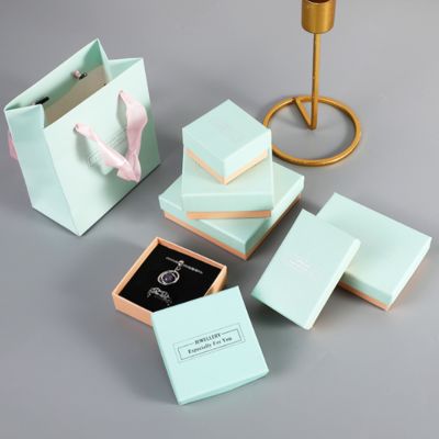 ফ্যাক্টরি কাস্টমাইজড লোগো সহ অনন্য পুনর্ব্যবহৃত পরিবেশ-বান্ধব কাগজ জুয়েলারি উপহার প্যাকেজিং বিলাসবহুল ফ্যাশন মহিলাদের জুয়েলারি বক্স প্যাকেজিং